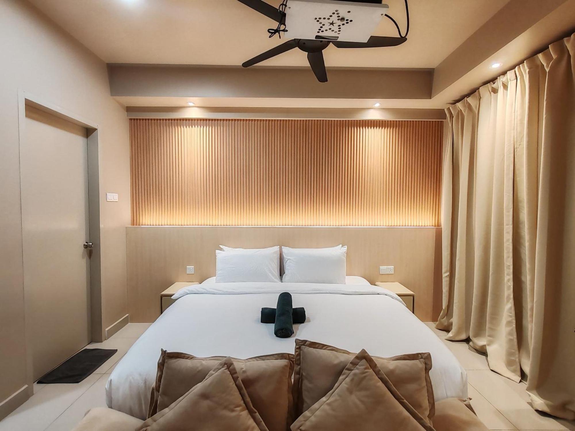 Luxury Couple Suites L Free Netflix L Massage Chair L Bathtub L Wifi 200Mbps L Town Area Bali Residence Malacca Pokoj fotografie